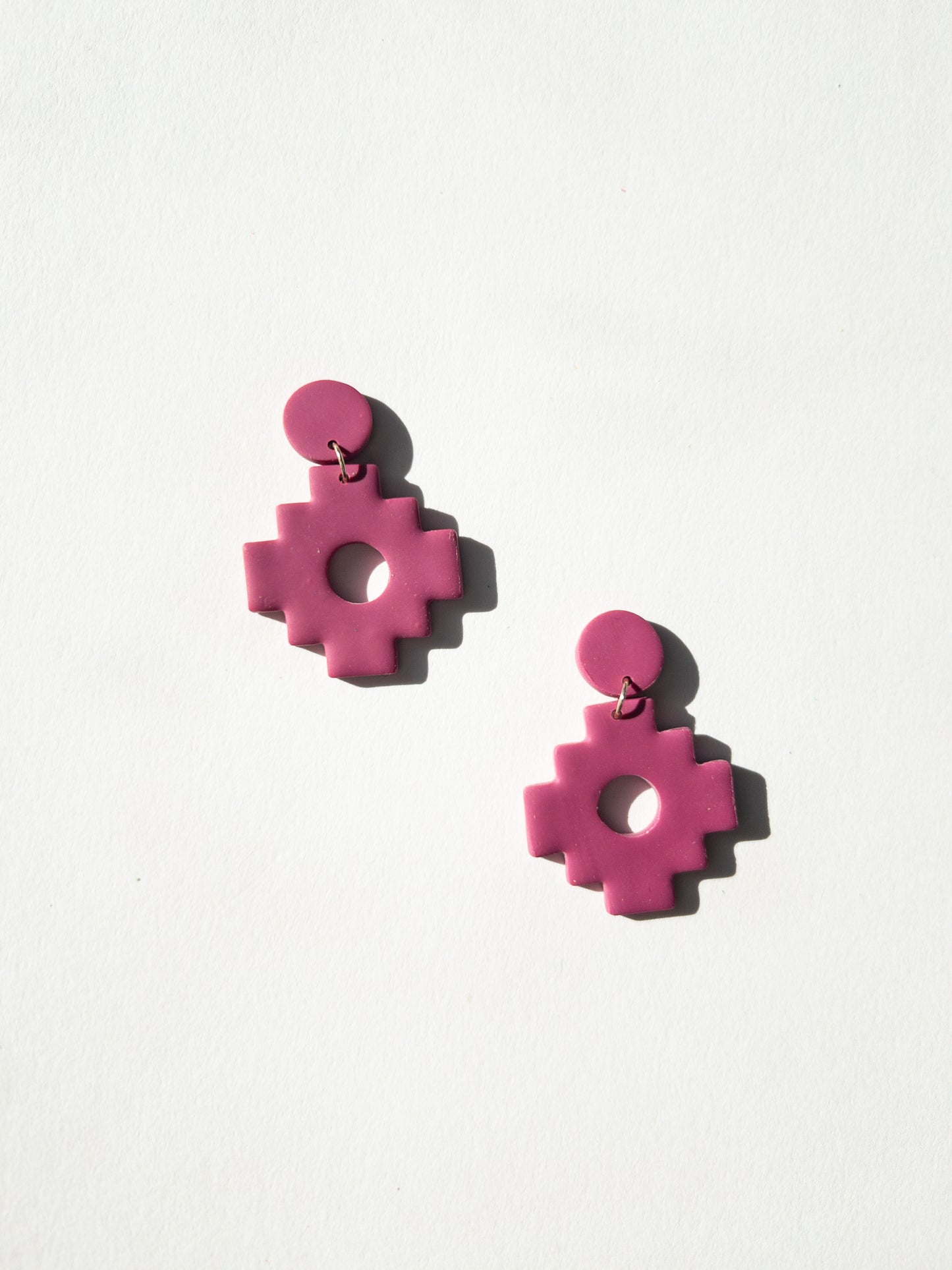 the fuchsia aztec earrings
