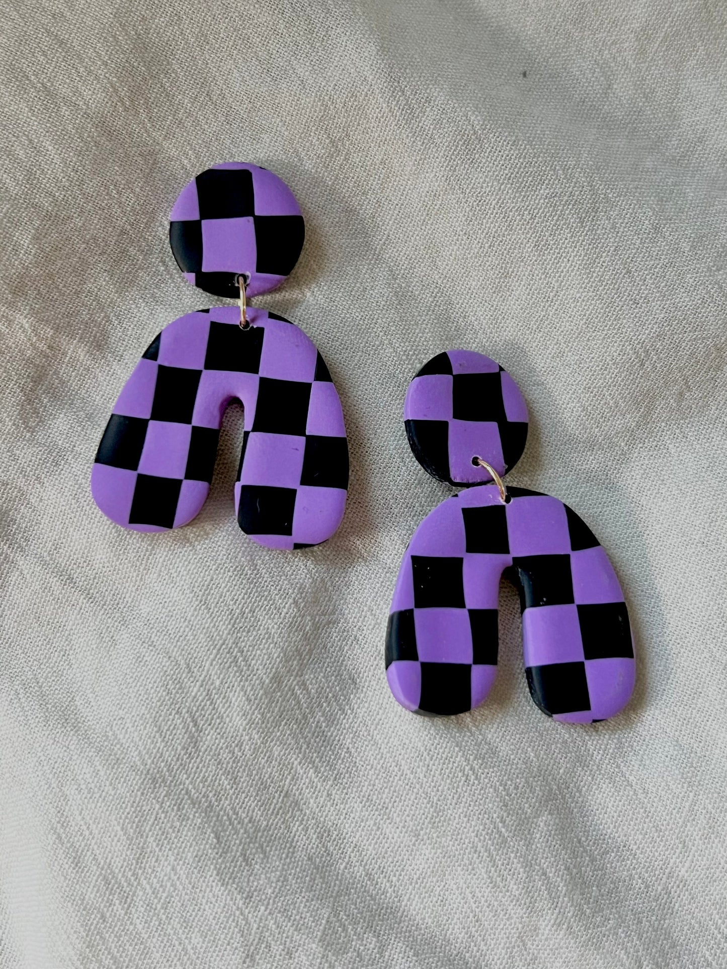 Black & Purple Checkered Curvy Arch Dangles