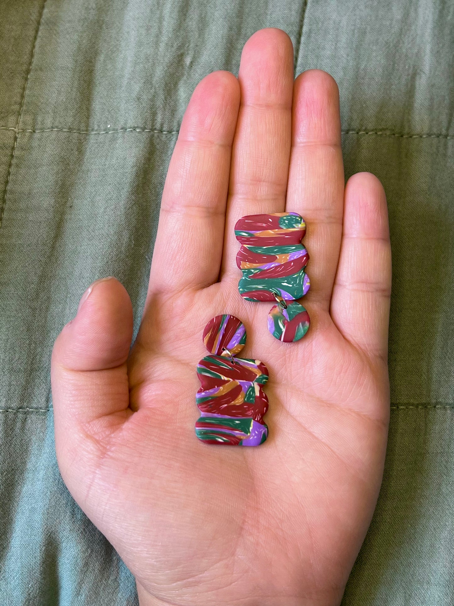 Retro Marbled Squiggle Circle Earrings