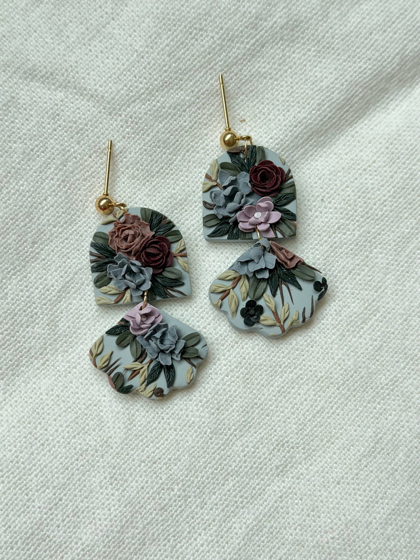 Dark Romantasy Arch & Fan Earrings