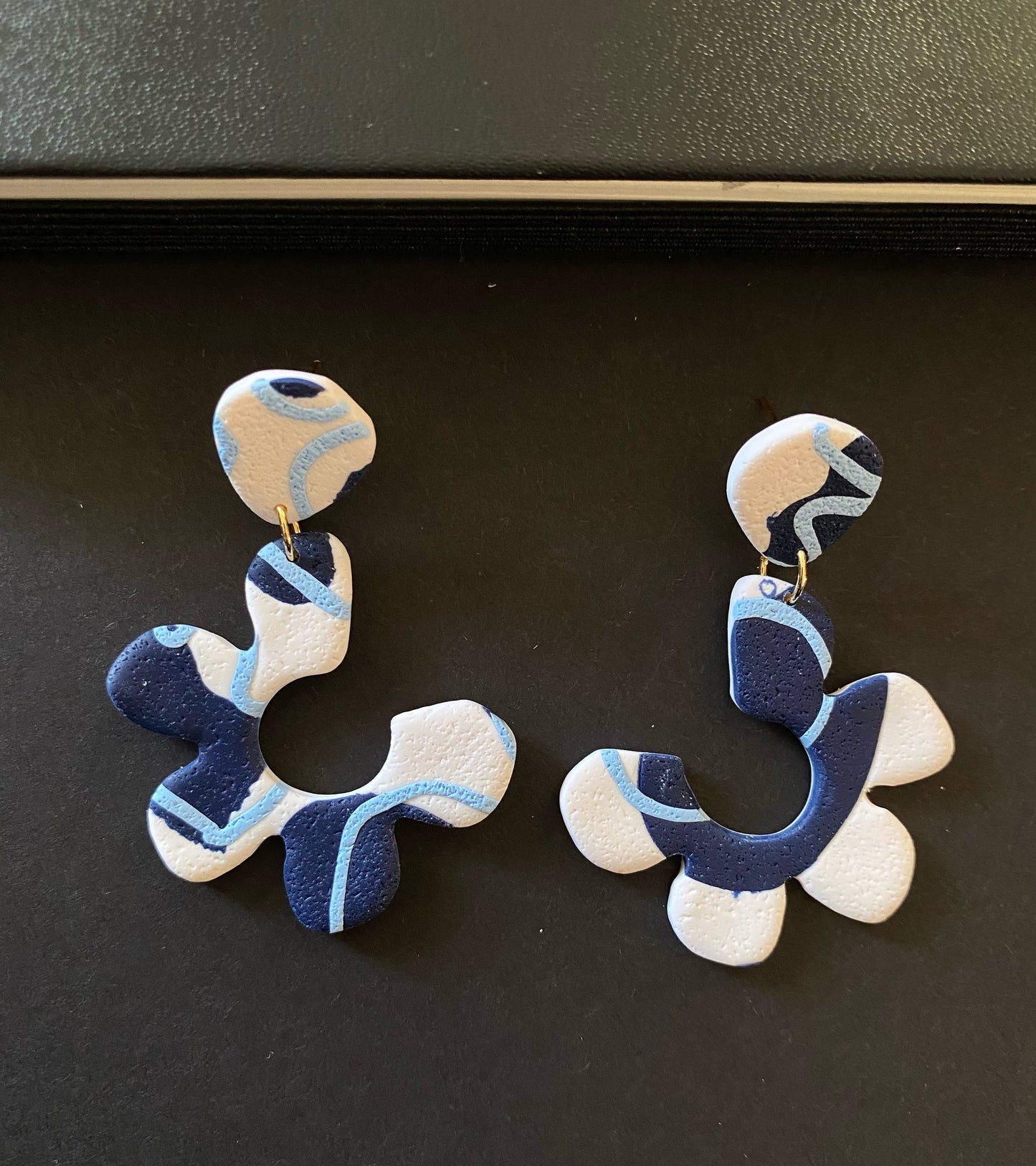 blue and white flower earrings